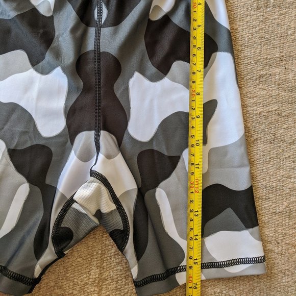 XS Cow Print Yoga Gym Workout Outfit Tank Top Biker Short Set Black Gray White - Picture 11 of 16